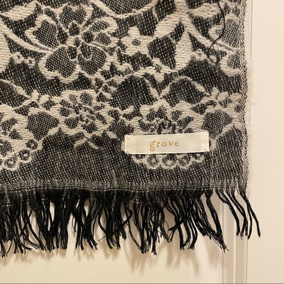 Floral Pattern Scarf - Picture 1 of 3